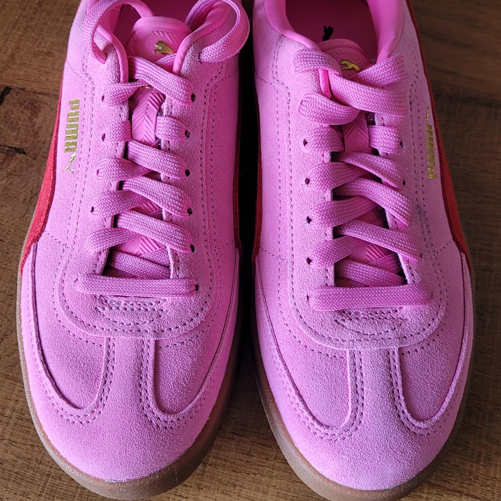 8US PUMA suede Women's Pink Sneakers